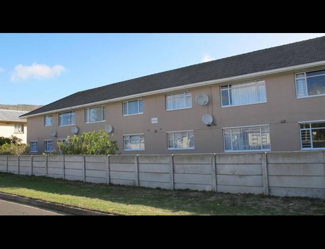 3 BEDROOM APARTMENT FOR SALE IN FISH HOEK